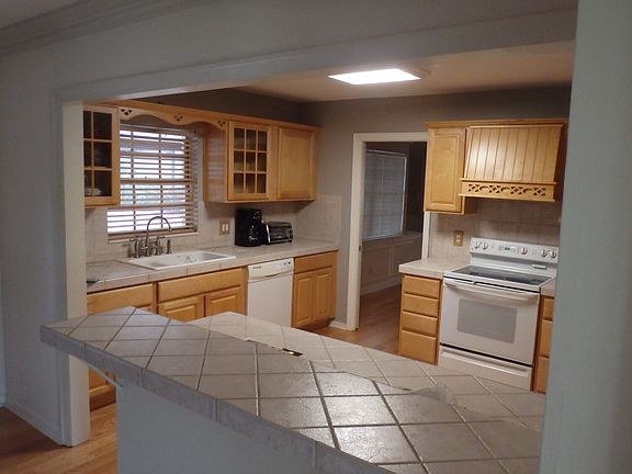5th image of 4215 W Cleveland St
