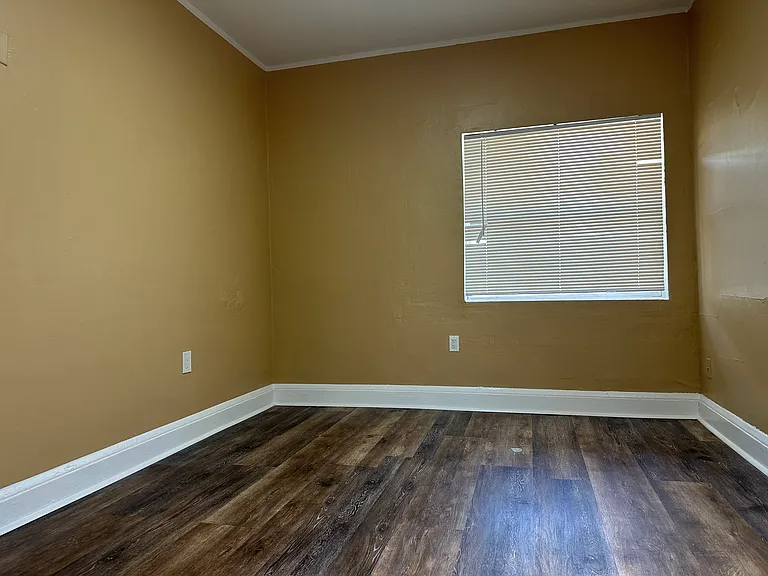 124 S Oleander Ave #4 — Photo 5