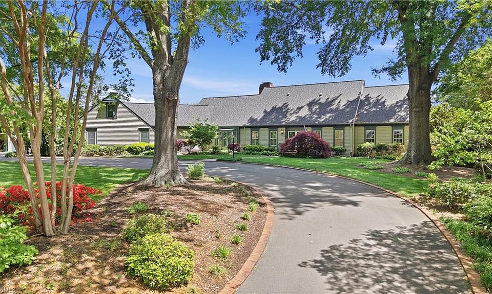 1st image of 176 Fescue Dr