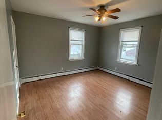 19 1/2 Phenix Ave FLOOR 2, West Warwick, RI 02893