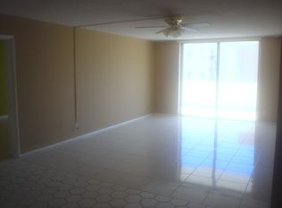 427 Golden Isles Dr APT 4E, Hallandale Beach, FL 33009