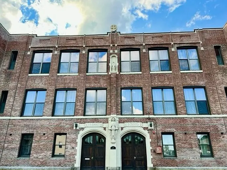 90 Washington St #201 — Photo 8
