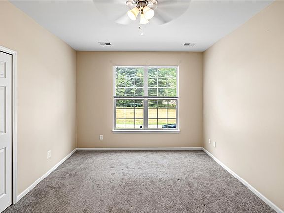 4th image of 23940 Northstone Village Dr