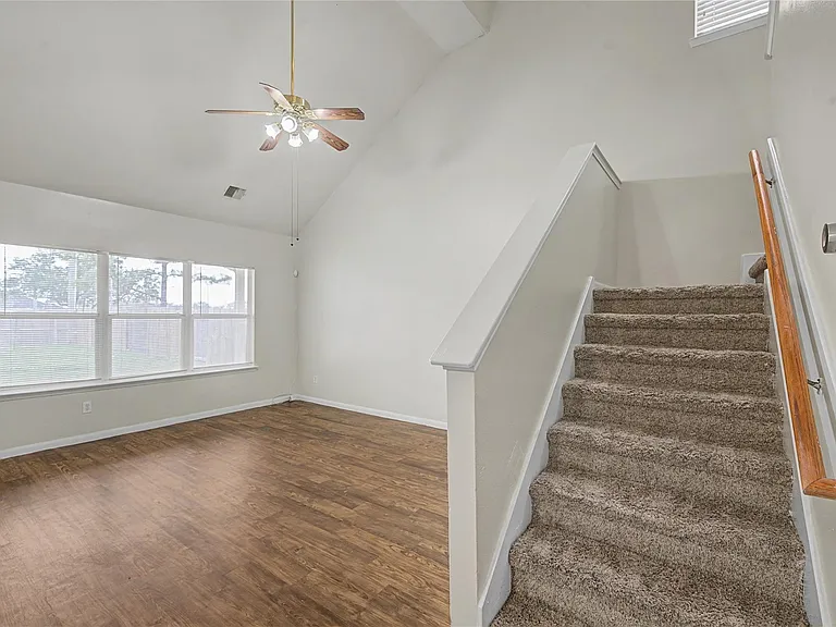 1111 Auburn View Ln — Photo 16