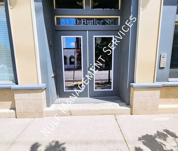 5170 Butler St #4 — Photo 8
