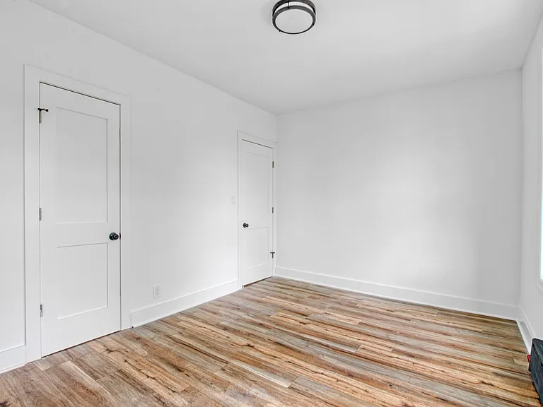 323 Midwood St #2 — Photo 10