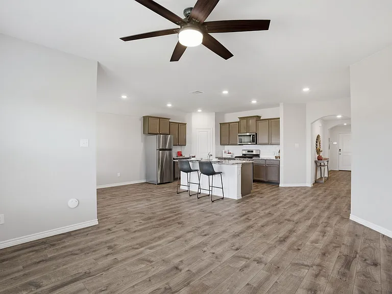 1106 Cowboy Ln — Photo 8