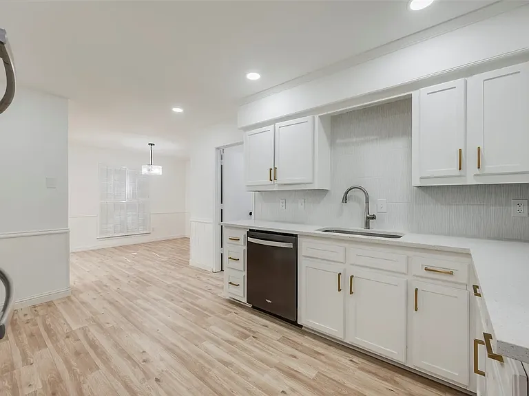 7411 Carta Valley Dr — Photo 8
