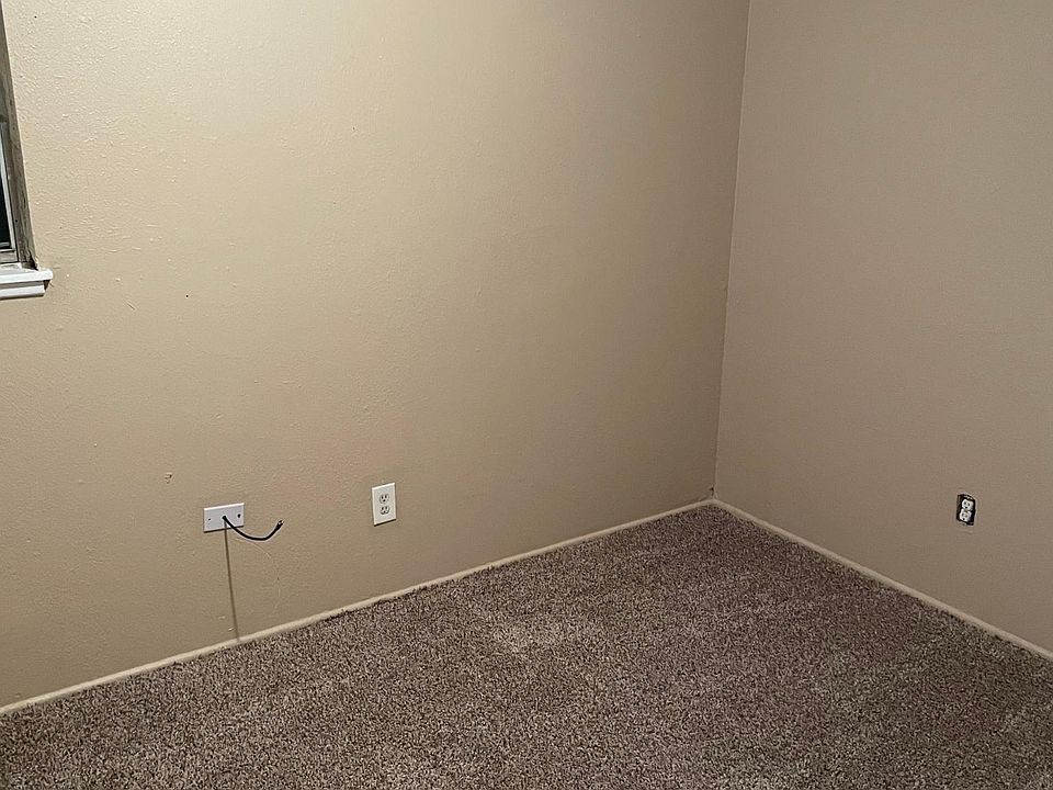 2nd image of 901 Gardenia St