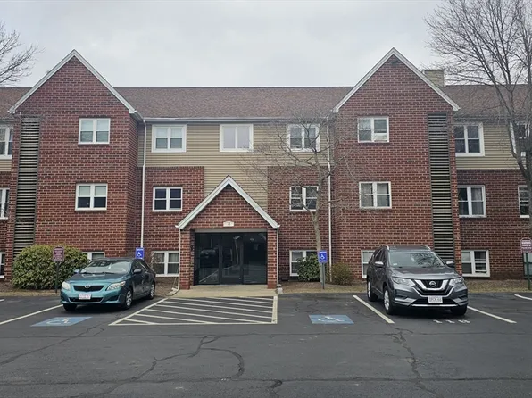 35 Longworth Ave Unit 14, Brockton, MA 02301