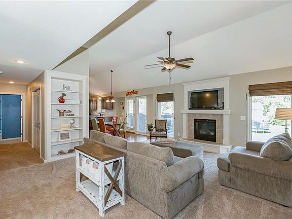 3rd image of 1905 White Tail Ln