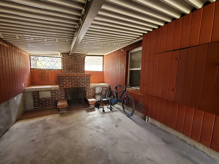 679 E 2nd Ave — Photo 6