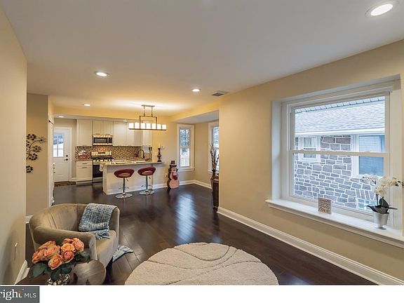5th image of 607 Rosemont Ave