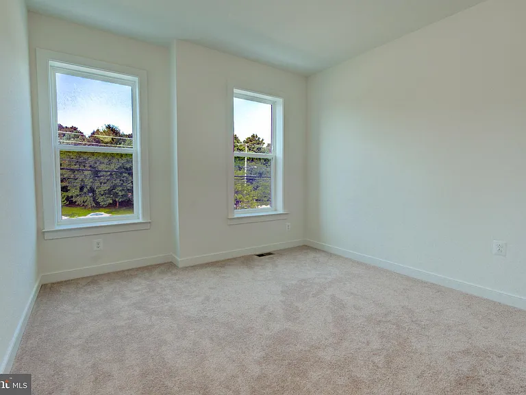 16108 Frederick Rd — Photo 24