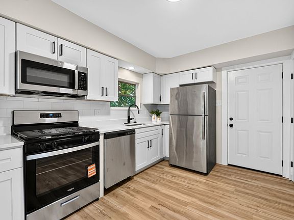 3rd image of 5133 Lode Ave