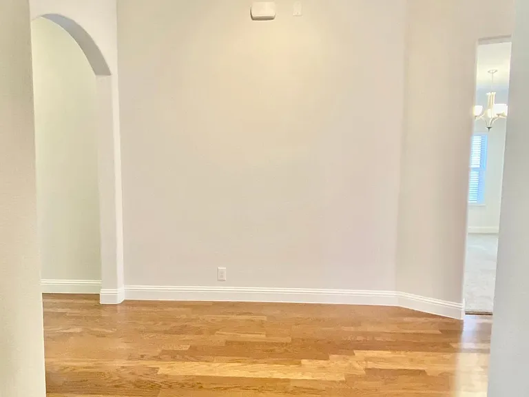 4404 Cherry Cv — Photo 32