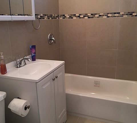 2nd image of 820 W Florence Ave #1