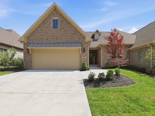 1569 Ashwood Ct, Greenwood, IN 46143
