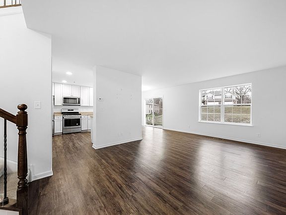 2nd image of 7109 Hidden Green Cir