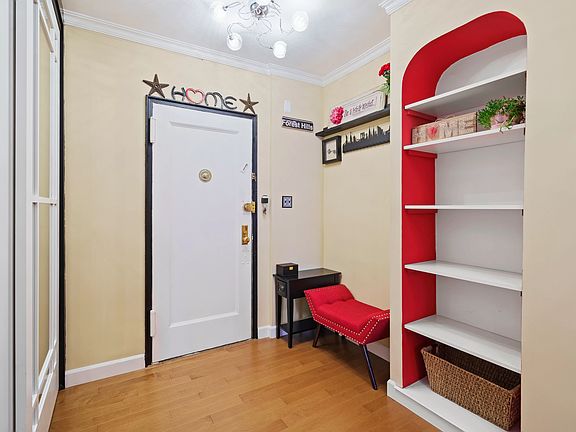 3rd image of 6771 Yellowstone Blvd APT 6N