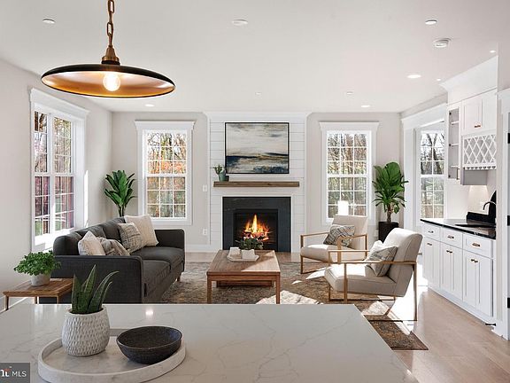 4th image of 17 Vinter Ln