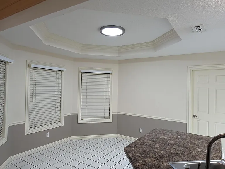 2030 N Hailey Dr — Photo 7
