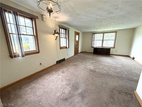 5th image of 612 Briggs Rd
