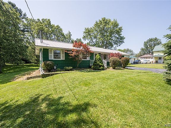 3rd image of 181 Cayuga Creek Rd