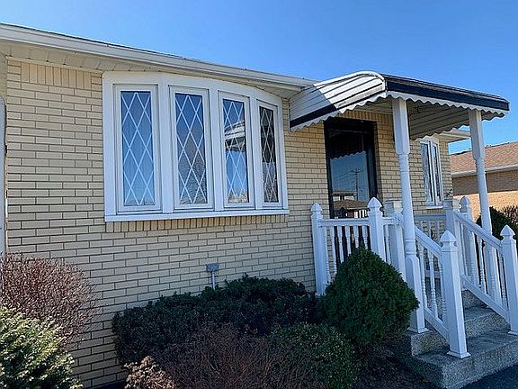 2nd image of 17 Mary Lou Ln