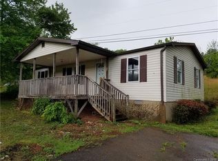 370 Reeves Cove Rd, Candler, NC 28715