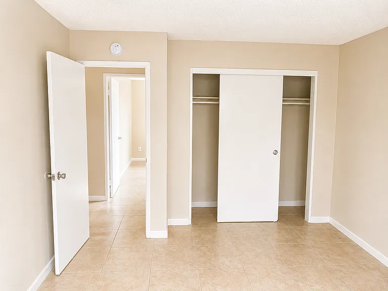 1829 Hornblend St #B — Photo 10