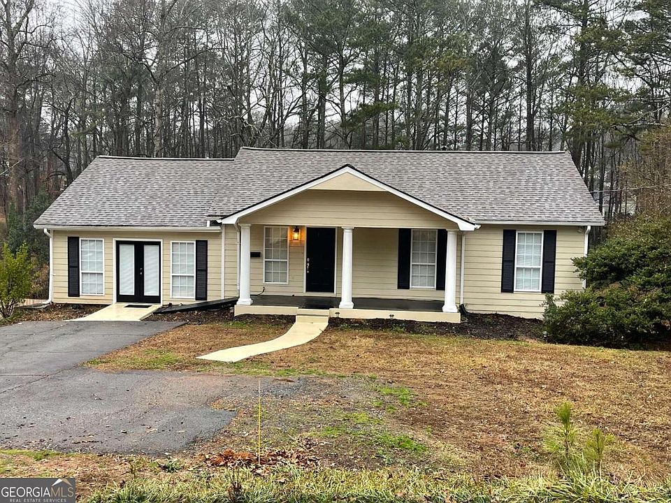 1st image of 721 Brighton Dr NW