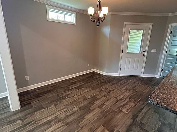 5th image of 133 Cody Dr #1