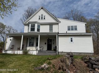 935 Hoosick Rd, Troy, NY 12180