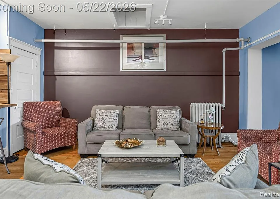 211 N Main St #1