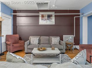 211 N Main St APT 1, Ann Arbor, MI 48104