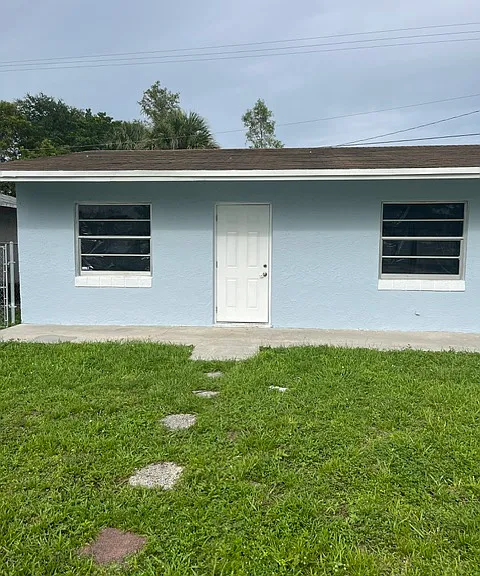 3691 SW 60th Ter — Photo 1