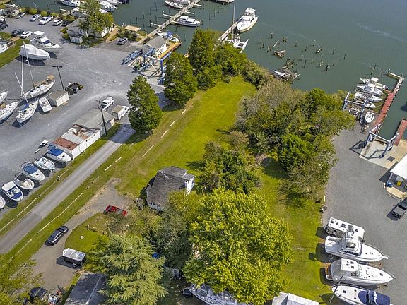 5th image of 6001 Herring Bay Rd