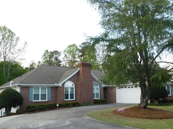 3120 Lakecrest Dr, Dacula, GA 30019