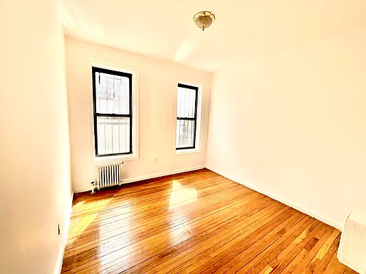 Rented by Pear NYC LLC | media 17