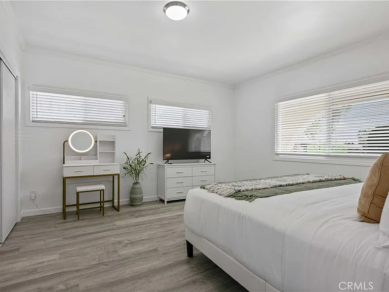 15059 Oro Grande St — Photo 15