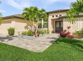 2587 SW 28th Terrace Cpe, Coral, FL 33914