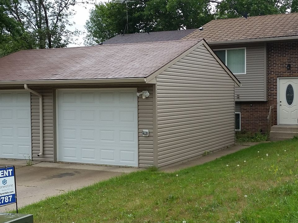 Front View- Exterior_08022017