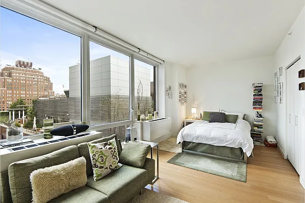 Sold by Stribling | media 2