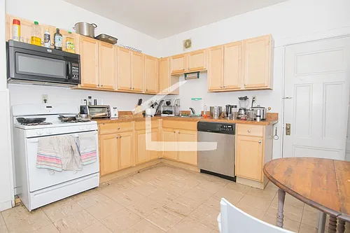 14 Ashford St #3F Photo 1