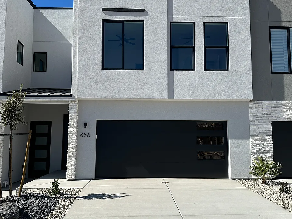 886 S Willow Dr #931