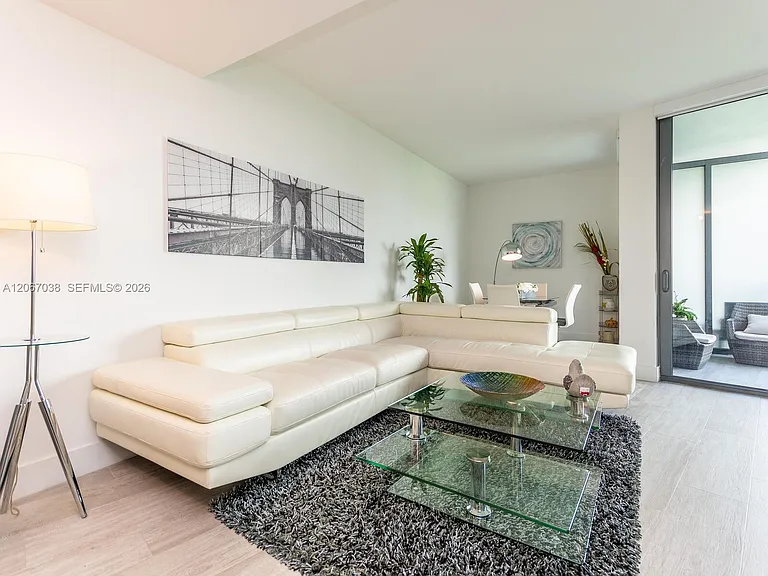 121 NE 34th St #1014 — Photo 5