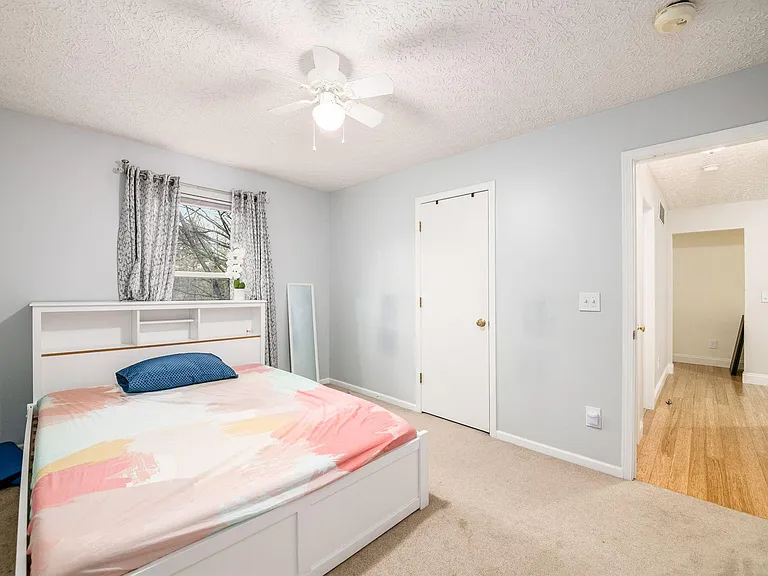 8911 Garrett St — Photo 23