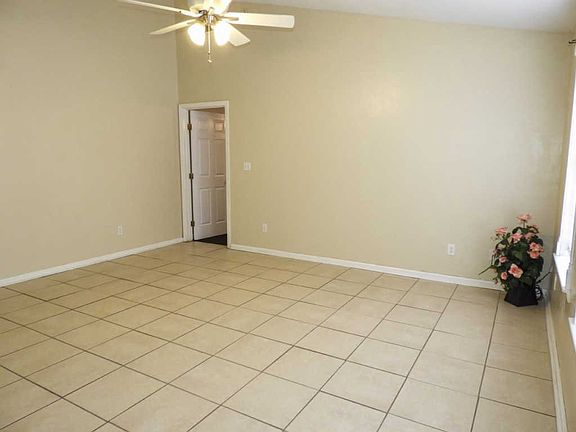 3rd image of 264 Wilson Green Blvd
