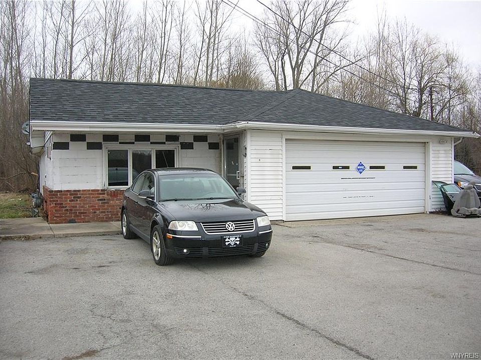 2nd image of 5869 Robinson Rd